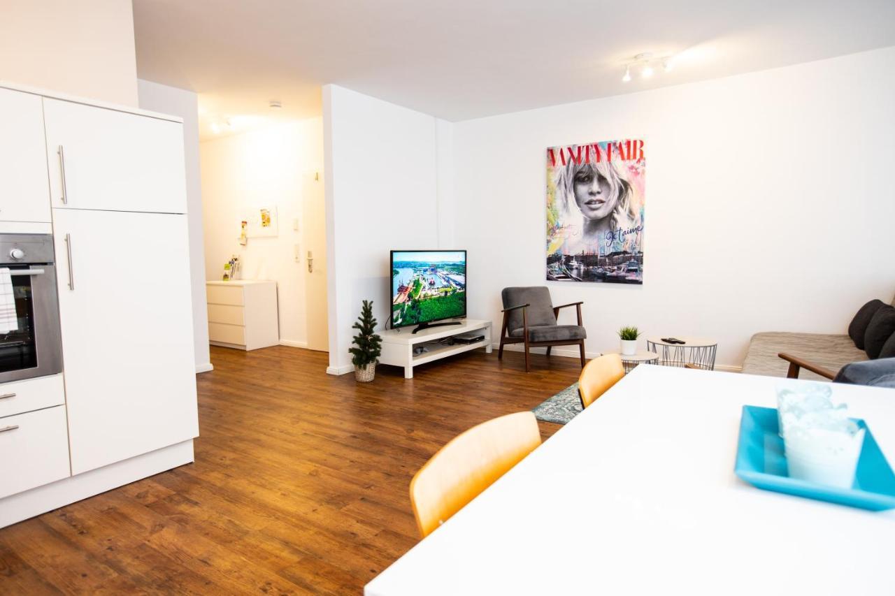 Moderne 2-Zimmer Wohnung! Wlan Und Netflix Inklusive! Zentral Gelegen In Der Historischen Altstadt! Stade Kültér fotó